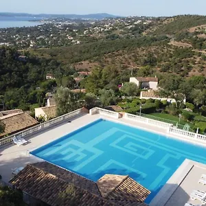 https://appart-6-pers-jardin-super-vue-mer-golf-st-tropez.fr-provencehotel.com